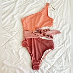 NWT one shoulder multi color one piece swimsuit